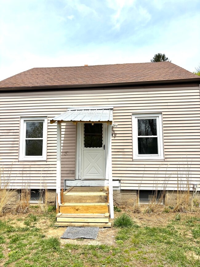 Building Photo - 4 Burgeville Ct
