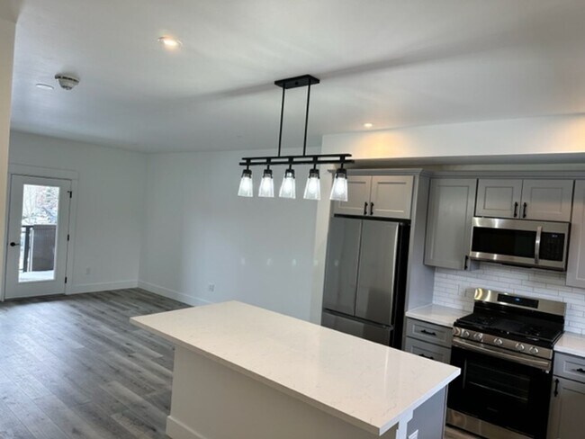 Foto del edificio - 1515 Alder Ct