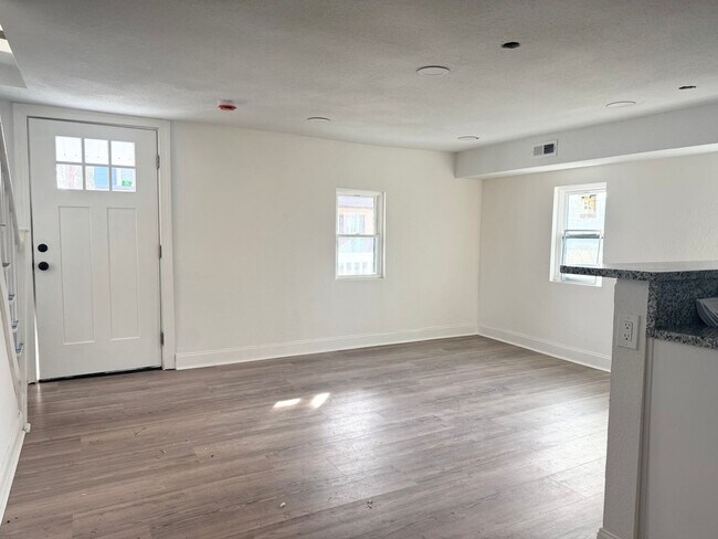 Foto del edificio - 801 Herrington Rd