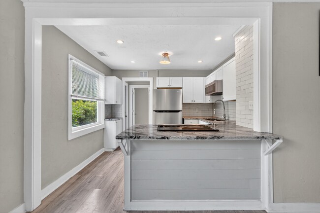 Building Photo - 2348 37th St S