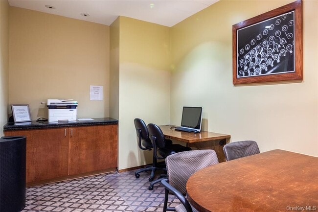 Foto del edificio - 175 Huguenot St