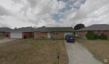Building Photo - 1521 N Southminster St