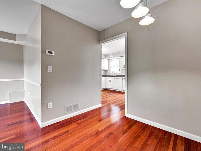 Building Photo - 2409 Hillock Ct