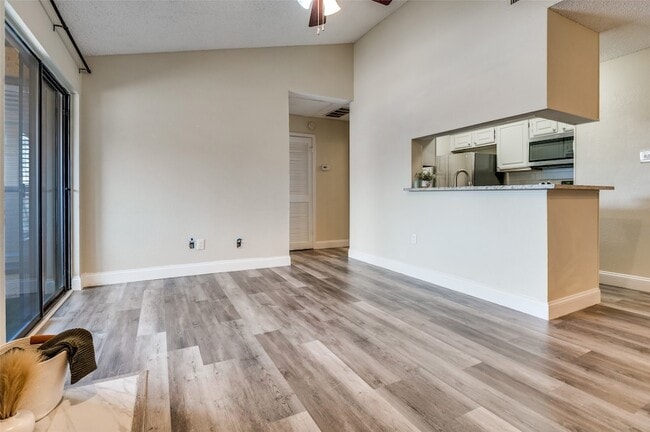 Building Photo - 1310 Harwell Dr