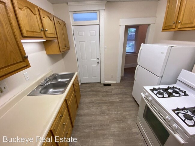 Building Photo - 3 br, 1 bath House - 43 W. Oakland Ave.