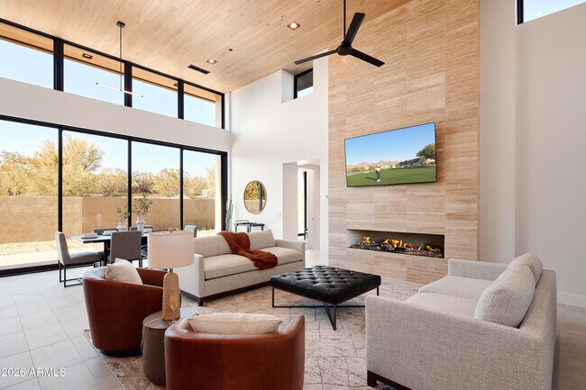 Foto del edificio - 10931 E Whitehorn Dr