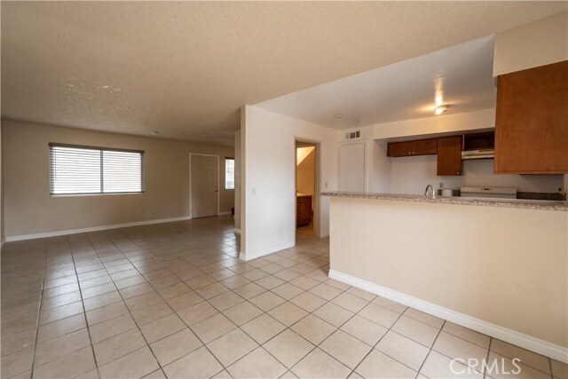 Foto del edificio - 1439 N Elderberry Ave