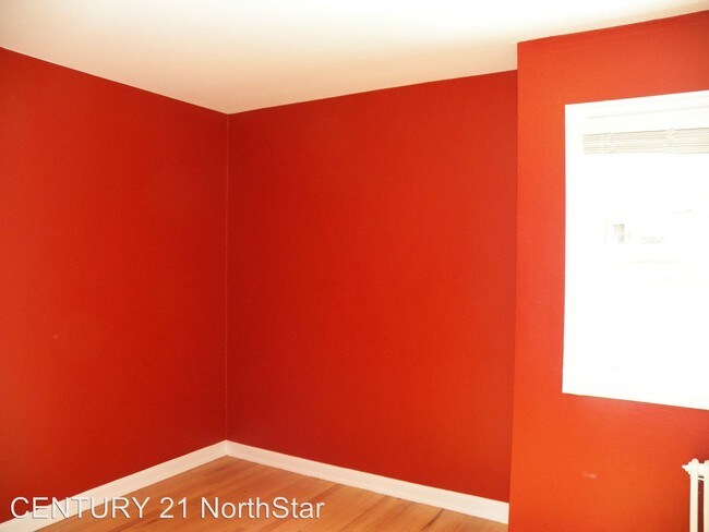 Building Photo - 1 br, 1 bath House - 280 NE 60th Ave. #25