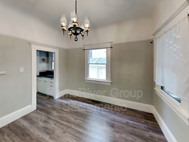 Foto del edificio - 2327 N St