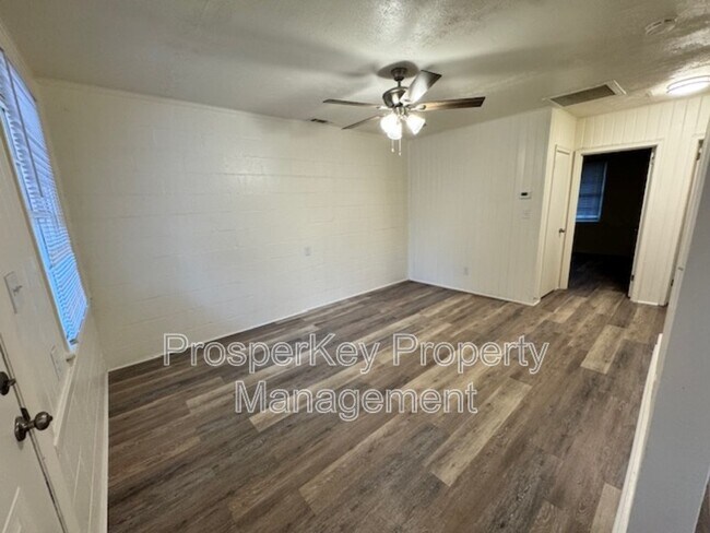 Foto del edificio - 1436 Brewer Ave