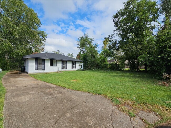 Foto del edificio - 11023 Linvale Dr