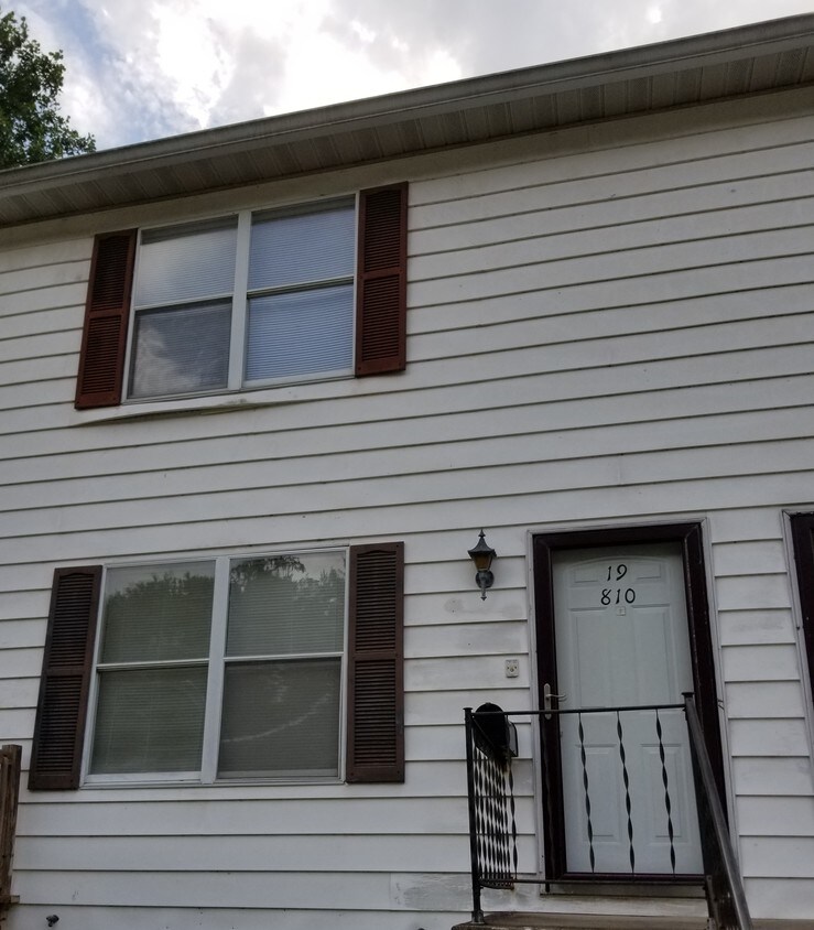 810 Hunt St, Ashland, KY 41101 Townhouse for Rent in Ashland, KY