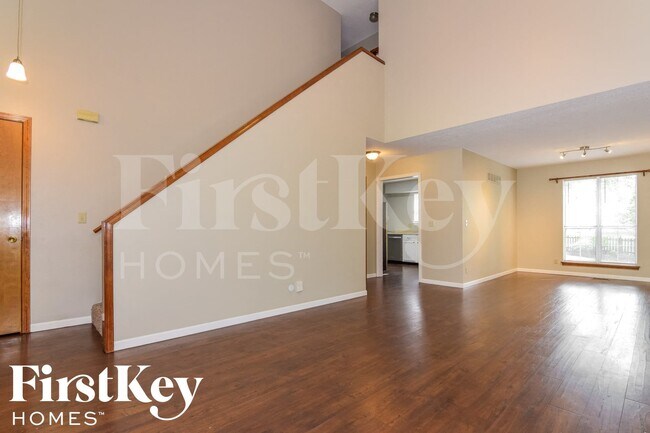 Foto del edificio - 1424 N Lucy Montgomery Way