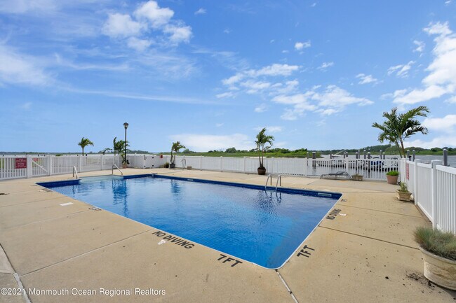 Foto del edificio - 1340 Ocean Ave