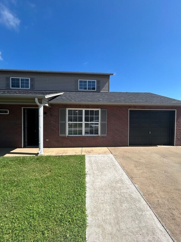 Foto principal - 3402 SW Victoria Pl