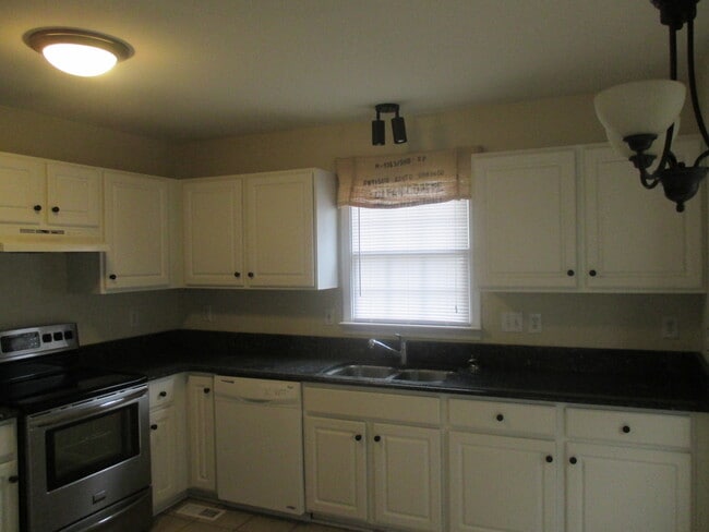 Building Photo - 11420 Avery Green Ct