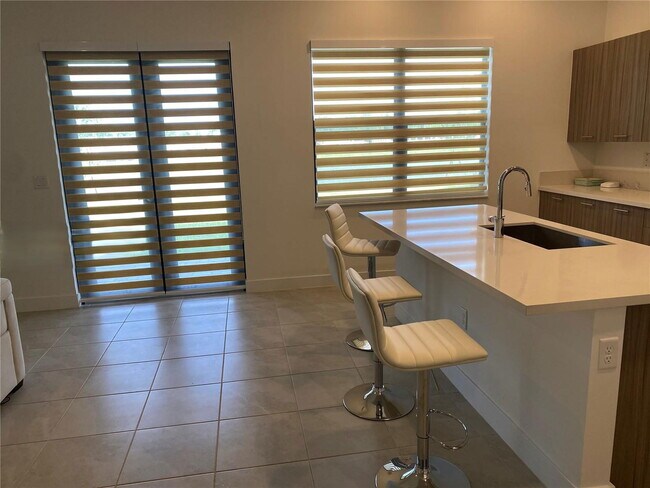 Foto del edificio - 4435 SW 174th Ave