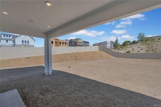 Building Photo - 27510 Elderberry Dr