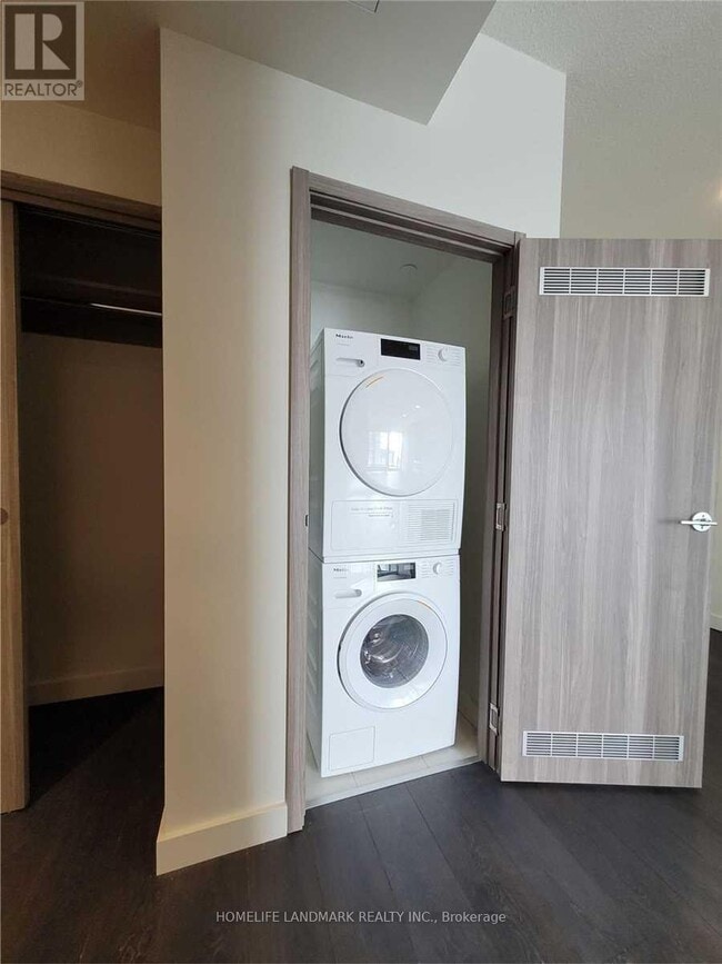 Building Photo - 95 McMahon Dr