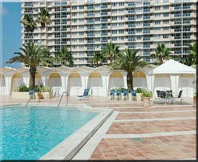 Building Photo - 5600 Collins Ave