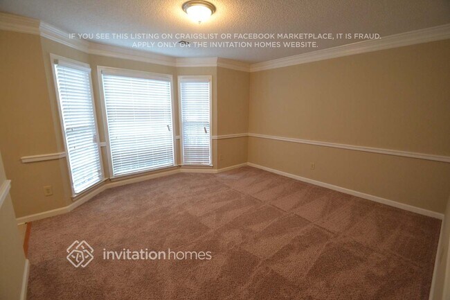Building Photo - 2862 Wynford Dr S W
