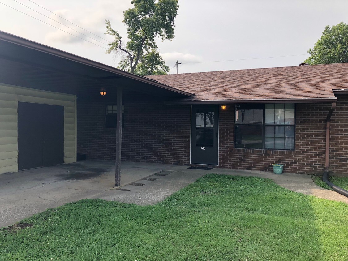Foto principal - 2 Georgetown Dr