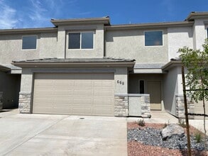 Building Photo - 668 S Malorie Wy