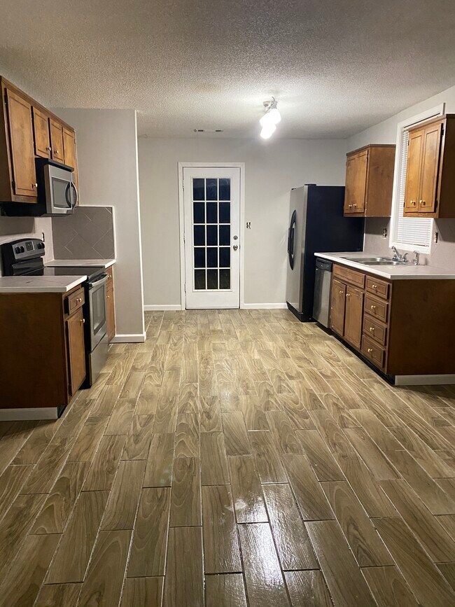 Cocina - 5091 Farm Valley Dr NE