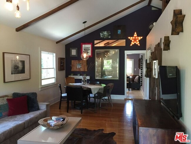 Building Photo - 1315 N McCadden Pl