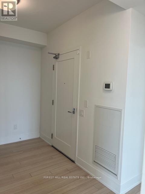 Photo du bâtiment - 310 Tweedsmuir Ave