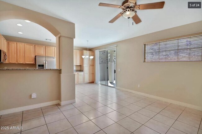Building Photo - 315 W Mountain Sage Dr