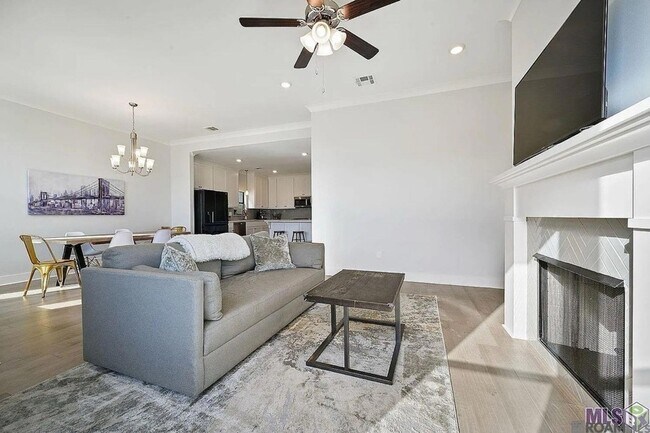 Foto del edificio - 10238 Grayton Dr.