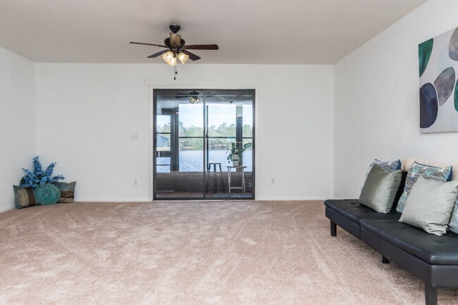 Foto del edificio - 210 Lemon Tree Ln