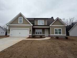 Building Photo - 198 Railroad St