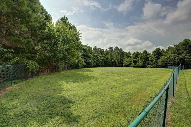 Building Photo - Wynslow Park*