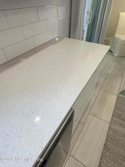 Foto del edificio - 695 A1A N