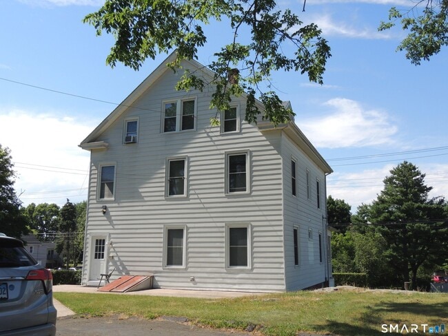 Building Photo - 132 Silver Sands Rd