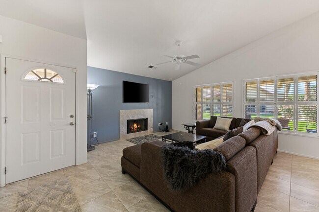 Building Photo - 42885 Scirocco Rd