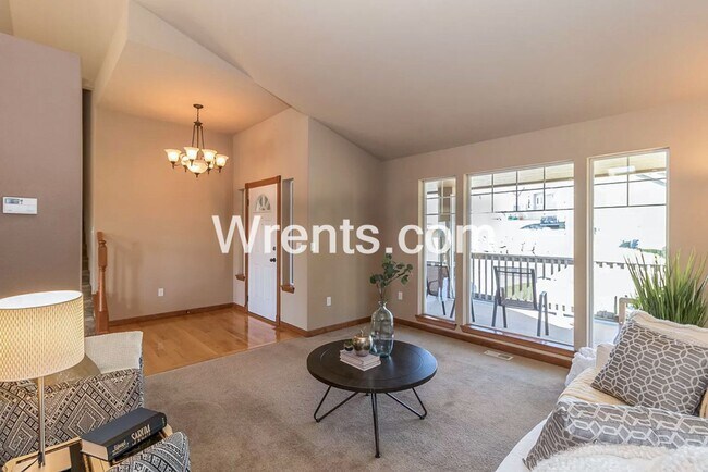 Foto del edificio - Beautiful Northside Home! Available Mid Ap...
