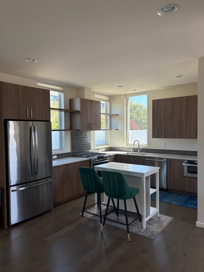 Building Photo - 5013 9th Ave NW
