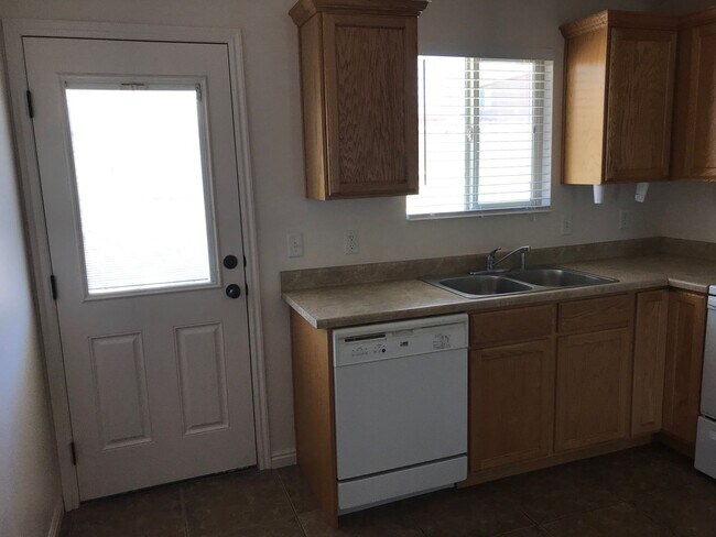Foto del edificio - Cozy 2 bedroom Duplex Home