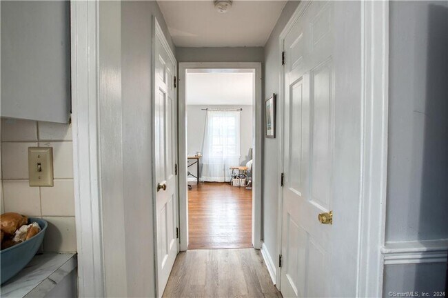 Foto del edificio - 19 Woodruff Ln