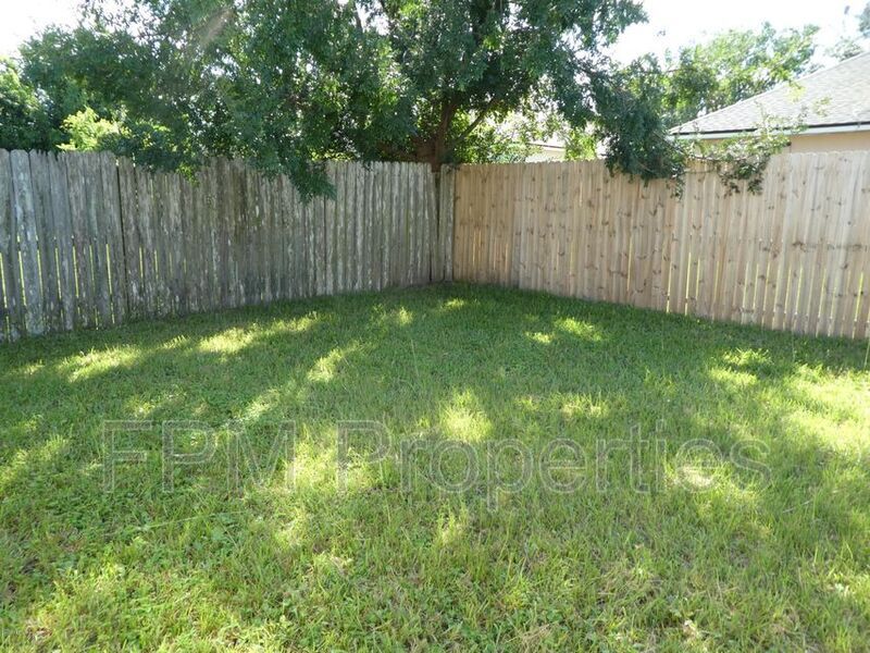 Foto del edificio - 570 Manship Dr