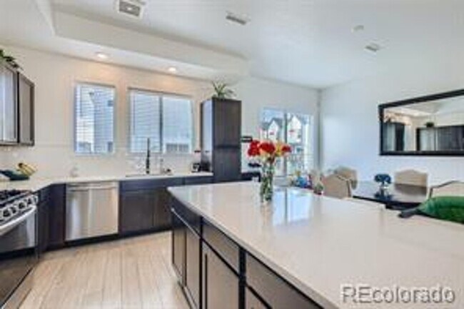 Foto del edificio - 1681 West 67th Cir