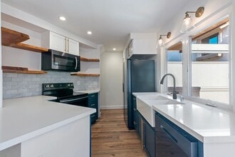 Building Photo - 3288 Via Marin