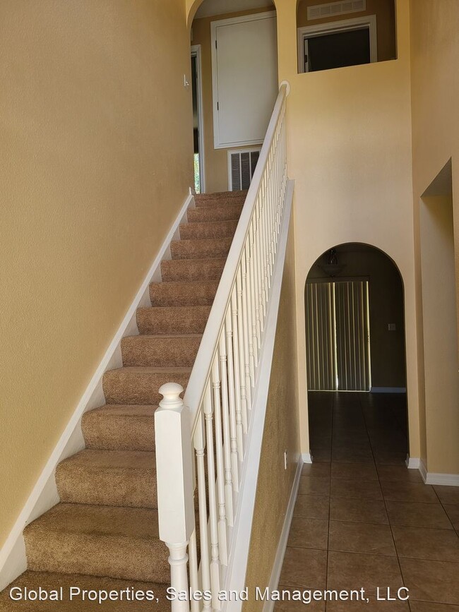 Building Photo - 5 br, 2.5 bath House - 2100 Tealwood Circle