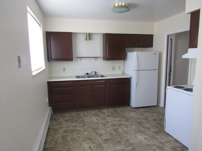 Building Photo - 2119 Thomas Ave