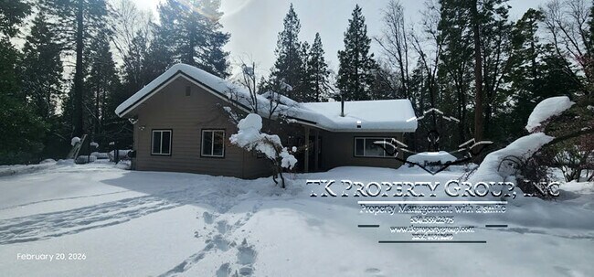 Foto del edificio - 18449 Shasta Dam Way