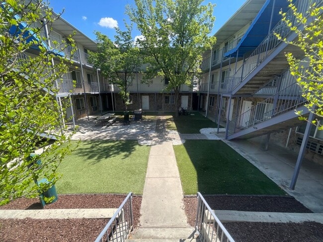 Building Photo - 476 N 300 E
