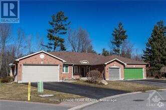 Building Photo - 49 Bunting Ln